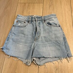 Abercrombie and Fitch - High Rise Mom Shorts - Curve Love - US 25/0